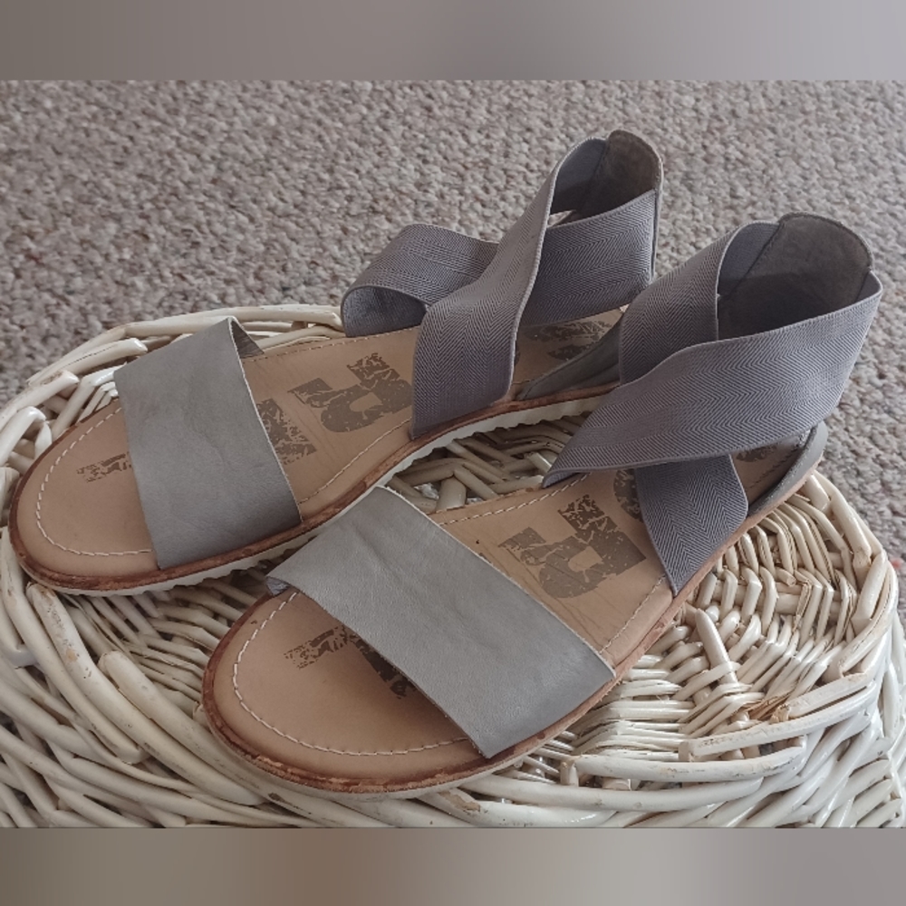Ella Sorel Grey Leather Sandala